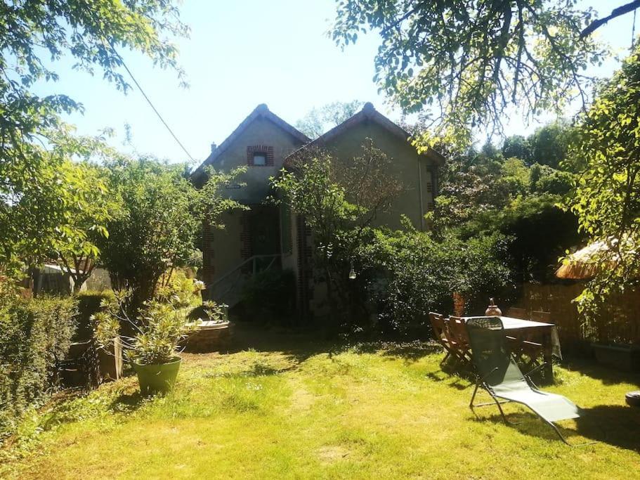 Maison " Bouton D'Or" Au Bord De L'Eau, A 10 Mn De Tours , Meuble Classe Une Etoile Saint-Avertin Exteriér fotografie