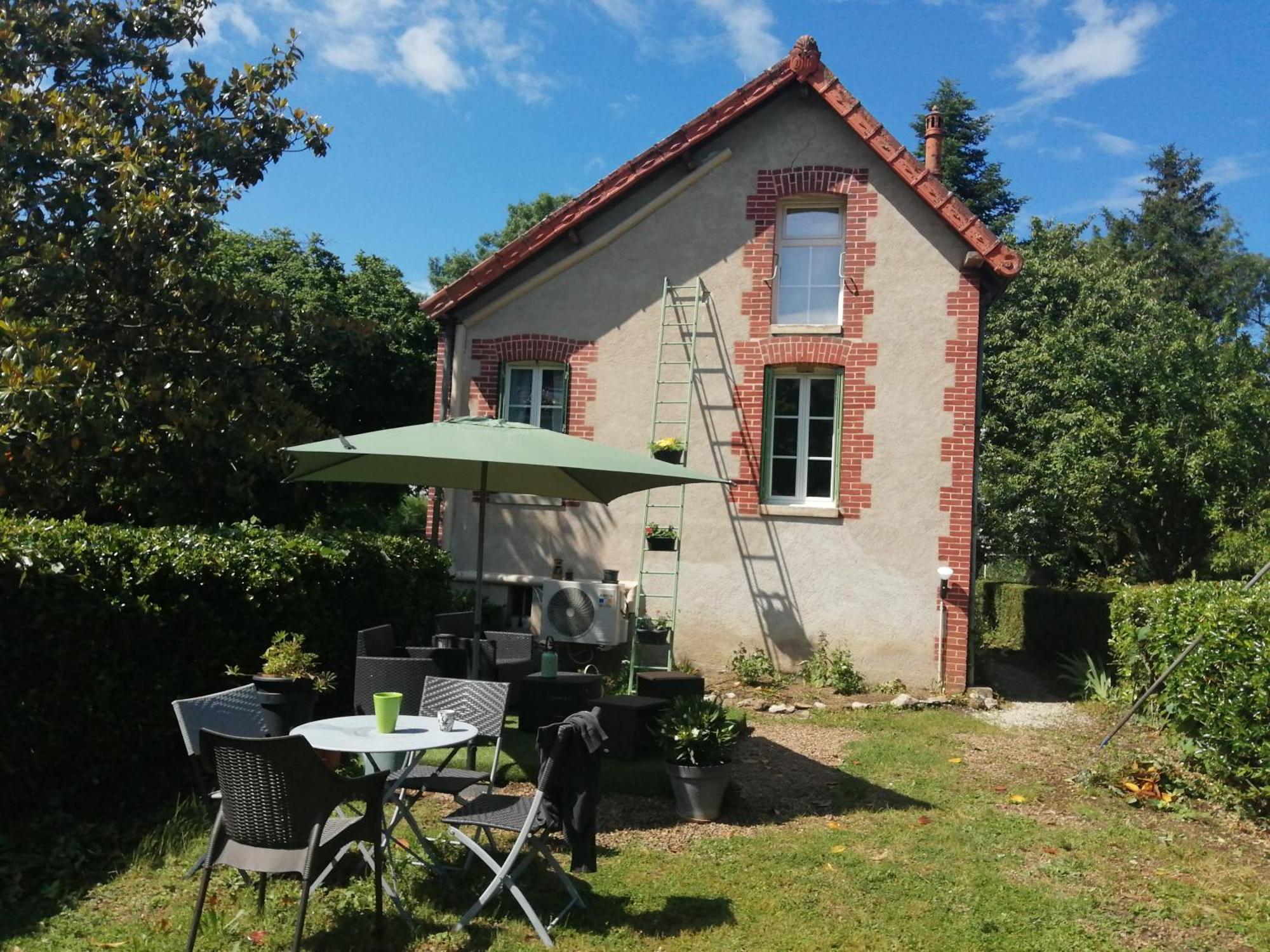 Maison " Bouton D'Or" Au Bord De L'Eau, A 10 Mn De Tours , Meuble Classe Une Etoile Saint-Avertin Exteriér fotografie